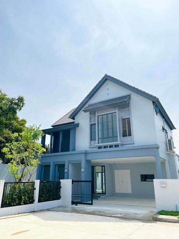 บ้านเดี่ยว 2 ชั้นสไตล์มินิมอลโมเดิร์นในโครงการสราญสิริ พระราม 2 บ้านใหม่พร้อม Built-in เฟอร์นิเจอร์ และเครื่องใช้ไฟฟ้ารายละเอียดบ้าน- บ้านเดี่ยว 2 ชั้น- พื้นที่ใช้สอย 197 ตร.ม.- 4 ห้องนอน 3 ห้องน้ำ- จอดรถ 2 คัน- Built-in พร้อมเฟอร์นิเจอร์และเครื่องใช้ไฟฟ้า- เครื่องปรับอากาศ 4 เครื่อง- ระบบสัญญาณกันขโมย- สุขภัณฑ์อัตโนมัติตามข้อมูลเจ้าของ- จอโปรเจคเตอร์ 120 นิ้วตามข้อมูลเจ้าของจุ�