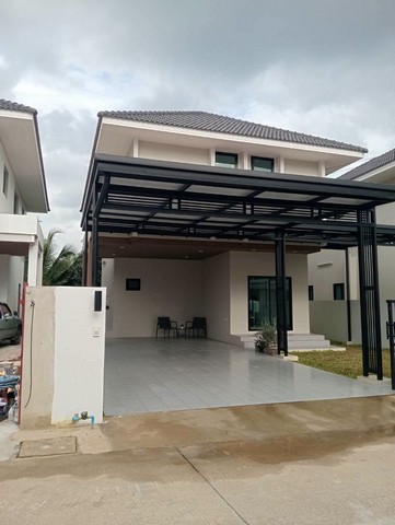 ราคาเริ่มต้นเพียง 3.08 ล้าน #โซนหนองจ๊อม – #สันทราย บ้านสร้างใหม่สไตล์ Modern Contemporary มีพื้นที่รอบบ้าน พร้อมจัดสวนได้ตามต้องการ เดินทางสะดวก ใกล้แหล่งชุมชน ร้านอาหาร มหาวิทยาลัย และห้างสรรพสินค้า ายละเอียดบ้านที่ดินเริ่มต้น 56 ตร.ว.พื้นที่ใช้สอยประมาณ 136 ตร.ม.3 ห้องนอน3 ห้องน้ำ1 ห้องครัว1 ห้องรับแขกรายการของแถมฟรีค่าโอนกรรมสิทธิ์ ณ ราคาซื้อขายจริงฟรีมิเตอร์น้ำและไฟฟ้�