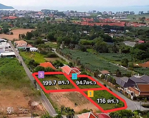 TEL : 092-288 9359 คุณดนิตาLine : https://line.me/ti/p/yxo92dHWP1ขายที่ดินเปล่าแปลงสวย ราคาดี ติดถนนสองด้าน พิกัด : บางเสร่ สัตหีบ ชลบุรี ราคาขาย 6,000,000 ล้านบาท เนื้อที่ดินขนาด 1-0-10.4 ไร่ พื้นที่สีแดงสร้างบ้านสองชั้นมองเห็นทะเลสถานที่ใกล้เคียง : - ใกล้ชายหาดบางเสร่6นาที- ใกล้ตลาดนัดไนท์บางเสร่ 6นาที- ใกล้ถนนสุขุมวิท3นาที- ไปพัทยาใช้เวลา17นาทีF-A15 (557)