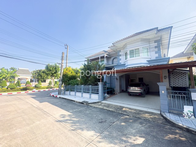 บ้านหลังมุม 82 ตร.ว. ใกล้สุวรรณภูมิ Euro Prime ยูโร ไพร์ม ลาดกระบัง 24/1บ้านสภาพดี พื้นที่กว้าง ต่อเติมครบ เหมาะสำหรับครอบครัวที่ต้องการบ้านพร้อมอยู่ในทำเลลาดกระบัง ใกล้สนามบินสุวรรณภูมิ เดินทางสะดวกรายละเอียดตัวบ้านเนื้อที่ 82 ตร.วา | พื้นที่ใช้สอยประมาณ 250 ตร.ม.บ้านหลังมุม พื้นที่รอบบ้านใช้งานได้จริงต่อเติมหลังคารอบบ้านและโรงรถครบสวนรอบบ้านดูแลง่าย4 ห้องนอน 4 ห้อ