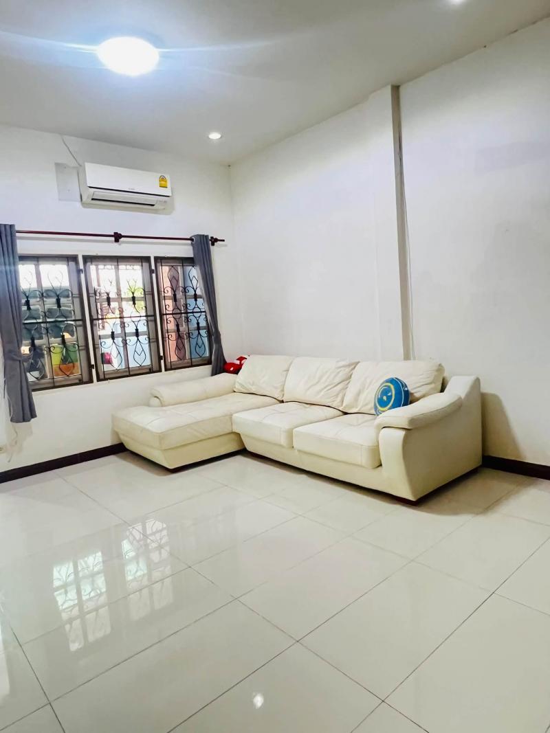 RTJ2389ให้เช่าทาวโฮม3ชั้น ใกล้รถไฟฟ้า สถานีลาดพร้าว 83  ติด ถนนเรียบทางด่วนเอกมัย-รามอินทรา หลัง CDCโครงการ  ม.เกตุนุติเชอมีเน่ ลาดพร้าว87เนื้อที่ประมาณ17 ตร.ว. 4 ห้องนอน 3 ห้องน้ำ  แอร์ 3 เครื่องจอดรถ 2 คันสนใจติดต่อคุณเจี๊ยบ 092-851-6969Line :Keti2522ราคา ค่าเช่า19,500/เดือน(รวมค่าส่วนกลาง) ประกัน2เดือน ล่วงหน้า1เดือน สัญญา1ปีลาดพร้าว 87 แขวงคลองจั่น บางกะปิ กรุงเทพมหานคร 10240บ้านทำใหม่ ห้องน้ำให