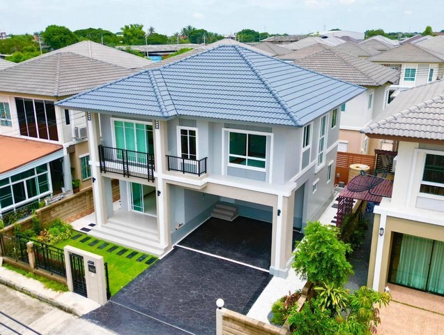 บ้านให้เช่า ภัสสร เพรสทีจ ปิ่นเกล้า-เพชรเกษม พุทธมณฑลสาย 4 ปรับปรุงใหม่ทั้งหลัง *** ราคาให้เช่า 29,000 บาท เท่านั้น ****** สนใจติดต่อ คุณต่อ 089-175-6462 ***รายละเอียด (B1-0271)- บ้านเดี่ยว 3 นอน 3 น้ำ 2 จอด ขนาด 55.7 ตรว. พื้นที่ใช้สอย 180 ตรม.- เฟอร์บิ้วอิน รีโนเวทใหม่เอี่ยม ทั้งหลัง- จัดสวนสวย รอบตัวบ้าน- หน้าบ้านหันทิศใต้- หมู่บ้านติดถนนใหญ่ ทำเลดี- ทำลานซักล้างหลังบ้านให้แล้ว อย่างดี - พื้นคอน�