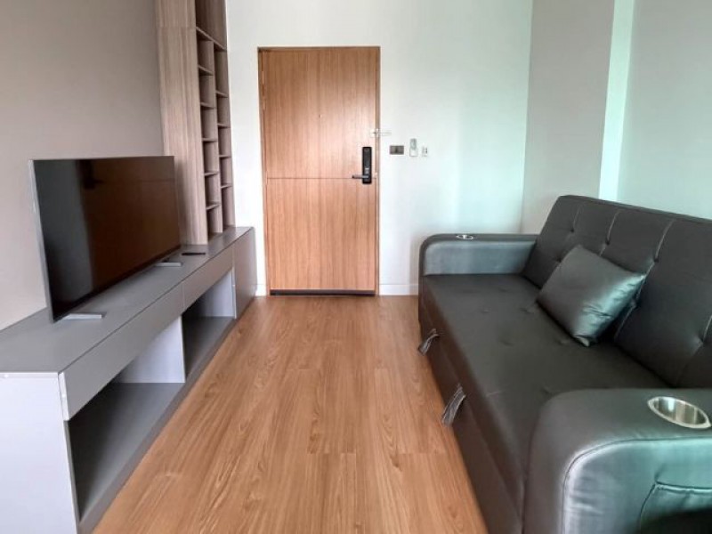 ให้เช่า 13,000/เดือน*อะไรซ์ มหิดล เชียงใหม่Arise Mahidol Condo Chiang Maiห้องใหม่ ยังไม่เคยปล่อยเช่า ตกแต่งครบใกล้ Central Airport เชียงใหม่.ชั้น 5 ตึก Bขนาด 26ตร.ม.อาคาร Low-riseห้องกว้างขวาง เป็นสัดส่วน .บรรยากาศเงียบสงบ เหมือนพักผ่อนในรีสอร์ทเหมาะสำหรับคนทำงานที่มองหา Work-Life Balanceคอนโดอยู่ในโซนปลอดภัย น้ำไม่ท่วม และอาคาร Low-rise มั่นใจเรื่องความปลอดภัย.เฟอร์นิเจอร์และเครื่องใช้ไฟฟ้าครบ• ทีวี 43 นิ้ว• แ