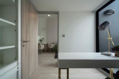 RealEstate 259-13คอนโด High-End จากแสนสิริ  Quattro by Sansiri – 2 ห้องนอน ใจกลางทองหล่อ พร้อมอยู่ ขนาดพื้นที่  : 91 ตารางเมตรรายละเอียด2 ห้องนอน | 2 ห้องน้ำ | 91 ตร.ม. | ชั้น 5 (ตึก A) รายละเอียดห้อง| Layout ลงตัว แยกเป็นสัดส่วน2 ห้องนอน | 2 ห้องน้ำชั้น 5 อาคาร A | วิวสวน / เงียบสงบตกแต่งครบ พร้อมเฟอร์นิเจอร์ Built-inห้องครัวพร้อมใช้งาน ครัวปิดระเบียงกว้าง รับลมธรรมชาติสิ่งอำนวยความสะดวกสระว่ายน้ำ 2 สระ (แยกตึก A/B)ห้อง�