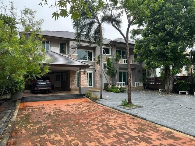 ให้เช่าบ้านเดี่ยว 2 ชั้น โครงการ ณุศาศิริ บางนา Nusasiri Bangna ถนนกิ่งแก้ว บางพลี ใกล้สนามบินสุวรรณภูมิ*** ราคาเช่า 70,000 บาท/เดือน (รวมค่าส่วนกลางแล้ว) สัญญา 1 ปี (มากกว่า 1 ปี ราคาพิเศษ)ติดต่อ คุณช่อผกา โทร 0616198565 LINE 0616198565สำรอง LINE 0812523279 ส่งลิ้งก์ไว้ได้เลยรหัส# T26-1324บ้านเดี่ยว 2 ชั้น โครงการหมู่บ้านณุศาศิริบางนา ถนนกิ่งแก้ว บางพลี สมุทรปราการ๐ ขนาดพื้นที่ : 173 ตรว.๐ พื้นที่ใช้สอยตัวบ้าน : 420 �