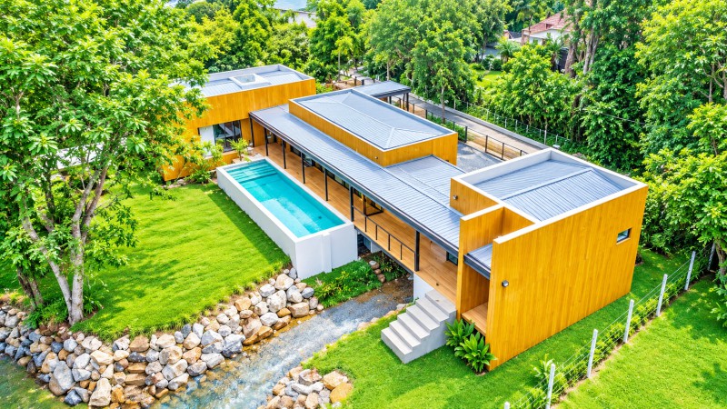 ถนนธนะรัชต์ 200 ม. Pool Villa เขาใหญ่ ติดลำตะคอง ขาย-เช่า 2-3นอน 3น้ำ ใกล้ หลวงพ่อทวดเขาใหญ่ 3กม.และด่านอุทยานแห่งชาติเขาใหญ่ 5 กม. ที่ดิน 293 ตร.ว.  300 ตร.ม.พร้อมสระว่ายน้ำส่วนตัว สวนขนาดใหญ่ และวิวลำธารธรรมชาติ ทำเลใกล้ร้านอาหาร ตลาด และแหล่งท่องเที่ยว เดินทางไปทางเข้าอุทยานแห่งชาติเขาใหญ่ได้สะดวก 79,999 บาท/เดือนKhaoYai Pool Villa home for sale or rent Thanarat Rd 200m. bordering the LamTakhong stream. Features 2-3bed 3bath 293 sq.wa. land and 250 sq.m. usable area. Includes a private swim