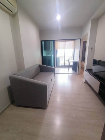 1 Bedroom Condo For Rent at The Gallery Bearing 9th FloorLocation: The Gallery Bearing, Sukhumvit 107, Samrong Nuea, Mueang Samut Prakan, Samut Prakan. About 400 m from BTS Bearing.Contact Aekachai (Aui)T. 089-799-5598Line ID : @auiauiaui001 (add @ in front)Room Details- 1 Bedroom 1 Bathroom- Size 35 sq.m.- 9th Floor- Fully furnished with electrical appliances- Separate bedroom, working desk, wardrobe- Kitchen with refrigerator, hob and microwaveRental- 12,500 THB per monthNearby- BTS Bearing about 400 m- Bearing Square- St Andrews International School Sukhumvit 107- Maple Bear International PreschoolProject Facilities- 27 storey building completed 2015- Swimming pool- Fitness- Garden and BBQ area- Library- Parking- CCTV and 24 hour security