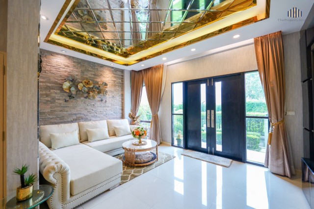 บ้านไซซ์ใหญ่สุดของโครงการ มีเพียง 4 หลังเท่านั้น!! ตกแต่งหรู พร้อมเข้าอยู่ ขายบ้านเดี่ยว The City บางนา กม.7 (เดอะ ซิตี้ บางนา กม.7) 106.6 ตร.ว. ใกล้ Mega Bangna.TPI-3539.The City Bangna KM.7 | เดอะ ซิตี้ บางนา กม.7- บ้านเดี่ยว 2 ชั้น โครงการคุณภาพจาก AP Thailand- เนื้อที่ดิน 106.6 ตารางวา- พื้นที่ใช้สอยประมาณ 345 ตร.ม. - บ้านขนาดใหญ่สุดของโครงการ มีเพียง 4 หลังเท่านั้น- พื้นที่ดินแปลงใหญ่ ให้ความรู้สึกโปร่งโล่งและเป็นส่