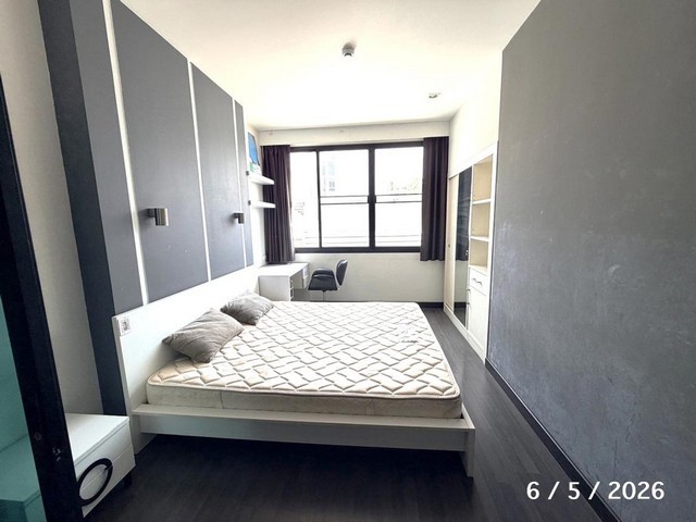 ขาย คอนโด โบ๊ท คอนโดมิเนียม  ซอย 2 CBP ถนนสายเชียงใหม่-ดอยสะเก็ด (ทล.118) ตำบลหนองป่าครั่ง อำเภอเมืองเชียงใหม่ เชียงใหม่  ราคา 1,835,000 บาท ( ราคาต่อรองได้ )  รายละเอียดทรัพย์ -  เนื้อที่ - ตารางวา  พื้นที่ใช้สอย 39.89 ตารางเมตร -  1 ห้องนอน 1 ห้องน้ำ  -  1 ที่จอดรถ  -  คอนโดหันไปทางทิศ  พิกัดทรัพย์ :   https://maps.app.goo.gl/upSmd1WBJMZ6C4Ub9  สถานที่ใกล้เคียง   - เซ็นทรัล เชียงใหม่ - โฮมโปร เชียงใหม่ - บิ๊กซี เอ็กซ์ตร้า เช