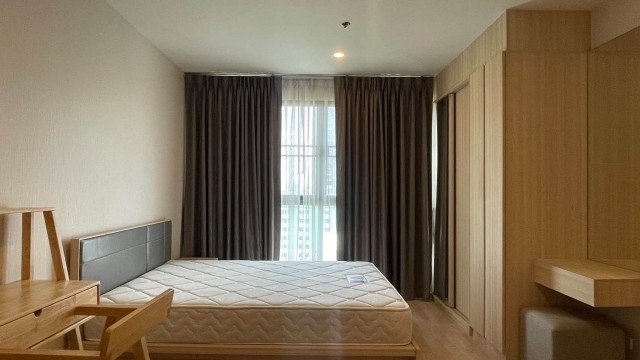 Ideo O2 Bangna Studio for Rent 8th Floor Pool ViewLocation: Ideo O2, Bang Na, Bangkok. Walking distance to BTS Bang NaContact Aekachai (Aui)T. 089-799-5598Line ID : @auiauiaui001 (add @ in front)Room Details- Studio 1 Bathroom- Size 28 sq.m.- Building C 8th Floor- East facing with swimming pool view- Fully furnished with electrical appliances- Bed, wardrobe, dressing table, work desk, sofa, TV, refrigerator, microwave, air conditioner- Ready to move inRental- 12,000 THB per month- Minimum contract 1 year- Deposit 2 months and 1 month advance rentNearby- BTS Bang NaProject Facilities- Swimming pool- Fitness center- Sauna- Running track- Yoga area- Co-working room- Kids zone- BBQ area- Garden- Shuttle bus- Key card access, CCTV and 24 hour security