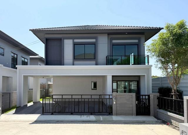 ให้เช่าและขายบ้านเดี่ยว โครงการบริทาเนีย บางนา-ศรีวารี บ้านหลังริม ตกแต่งพร้อมอยู่ ใกล้สนามบินสุวรรณภูมิราคาขาย 8,790,000 บาท ( โอนคนละครึ่ง )ราคาเช่า 65,000 บาท / เดือนที่ตั้ง ถนนคู่ขนานบางนา-ตราด ตำบลหนองปรือ อำเภอบางเสาธง จังหวัดสมุทรปราการ 10540ติดต่อ : คุณภัสพงณ์ 0634098164Line : deedaa24https://www.facebook.com/profile.php?id=61581484955548เนื้อที่ 55.1 ตารางวา พื้นที่ใช้สอย 190 ตารางเมตร 4 ห้องนอน 4 ห้องน้ำ ที่จอดรถในร่�