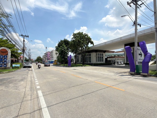 AOM 3232ขายที่ดินแปลงสวย 300 ตร.ว. ซอยกำนันเล็ก 2 (เพชรเกษม 69 หนองแขม) หน้ากว้าง บรรยากาศดี เหมาะสร้างบ้าน ทำเลเดินทางสะดวกหนองแขม, เขตหนองแขม, กรุงเทพมหานคร 9,000,000 ขายที่ดินแปลงสวย 300 ตร.ว. ซอยกำนันเล็ก 2 (เพชรเกษม 69 หนองแขม) หน้ากว้าง บรรยากาศดี เหมาะสร้างบ้าน ทำเลเดินทางสะดวกหากคุณกำลังมองหาที่ดินแปลงใหญ่ในย่านเพชรเกษม เพื่อสร้างบ้านพักอาศัยที่ได้ความเป็นส่วนตัว บรรย