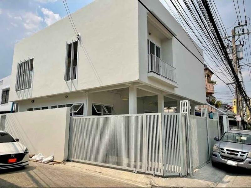 ให้เช่า บ้านเดี่ยว หลังมุมใกล้รถไฟฟ้า​ใต้ดิน สุทธิสาร เพียง 700 ม. เดินทางสะดวก เชื่อม ซอย 20 มิถุนา ซอยรัชดา 18 ได้ 
