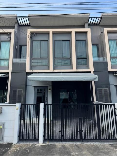 ให้เช่าทาวน์โฮม 2 ชั้น โครงการพลีโน่ สุขุมวิท-บางนา ติดเมกะบางนา ใกล้ทางด่วนและรถไฟฟ้าราคาเช่า 25,000 บาท / เดือนที่ตั้ง ถนนบัวนครินทร์ ตำบลบางแก้ว อำเภอบางพลี จังหวัดสมุทรปราการติดต่อ : คุณภัสพงณ์ 0634098164Line : deedaa24https://www.facebook.com/profile.php?id=61581484955548เนื้อที่ 17.8 ตารางวา พื้นที่ใช้สอย 107 ตารางเมตร จำนวน 2 ชั้น 2 ห้องนอน 2 ห้องน้ำมี 2 ห้องทำงาน พร้อมเฟอร์นิเจอร์และเครื่องใช้ไฟฟ้าจุดเด่นทาวน์�